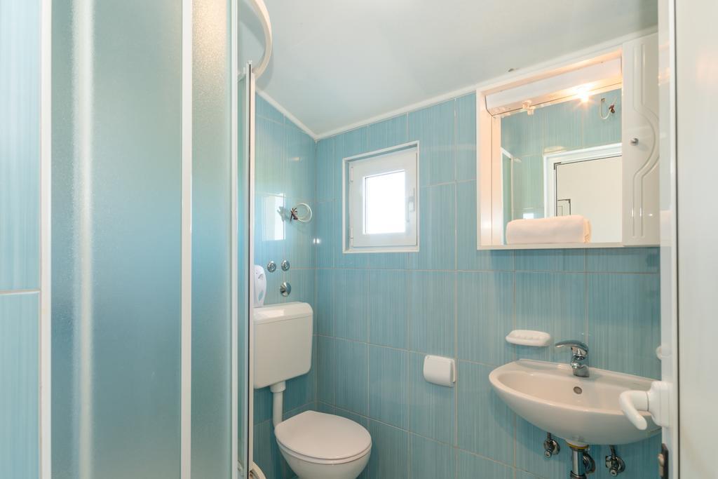 Crowonder Sun&Fun Holiday House With Large Swimming Pool, Playroom And Garden Bibinje Esterno foto